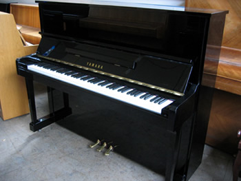 piano droit yamaha U1